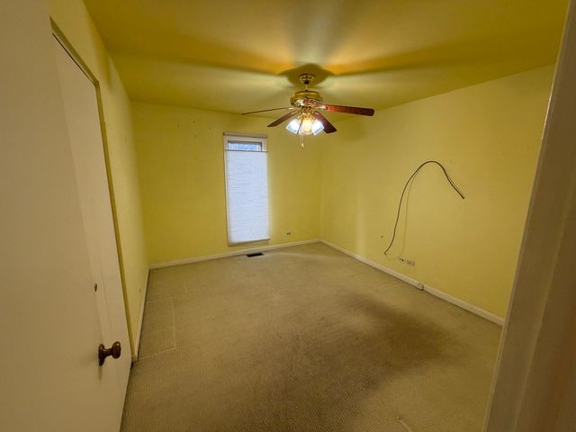 1S055 Spring Road 1C, Oakbrook Terrace, IL 60181