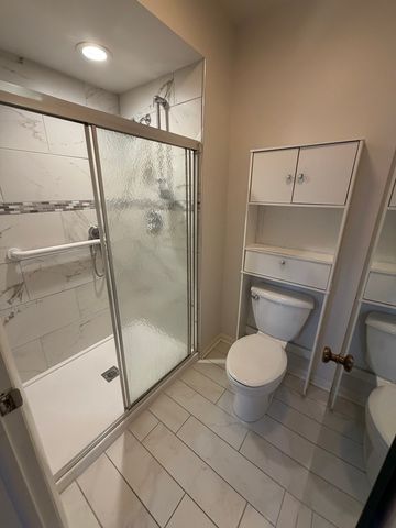 1S055 Spring Road 1C, Oakbrook Terrace, IL 60181