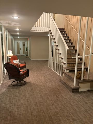 1S055 Spring Road 1C, Oakbrook Terrace, IL 60181