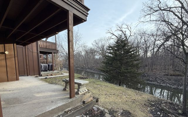 1S055 Spring Road 1C, Oakbrook Terrace, IL 60181