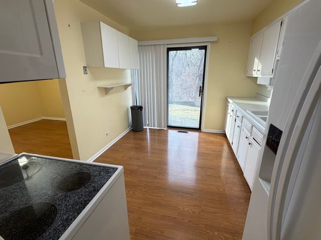 1S055 Spring Road 1C, Oakbrook Terrace, IL 60181