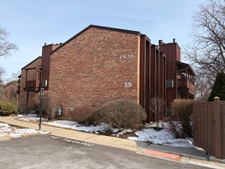 1S055 Spring Road 1C, Oakbrook Terrace, IL 60181