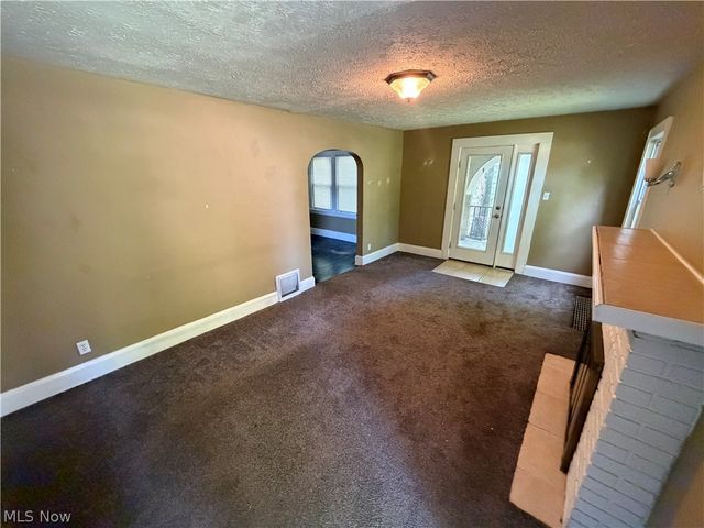 918 Frederick Boulevard, Akron, OH 44320