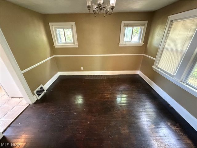 918 Frederick Boulevard, Akron, OH 44320