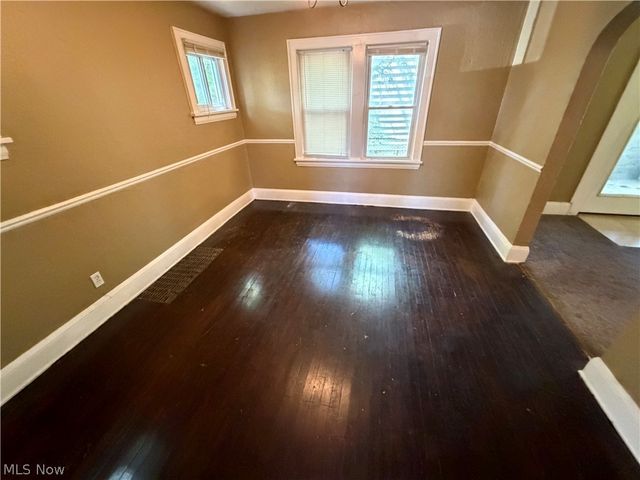 918 Frederick Boulevard, Akron, OH 44320