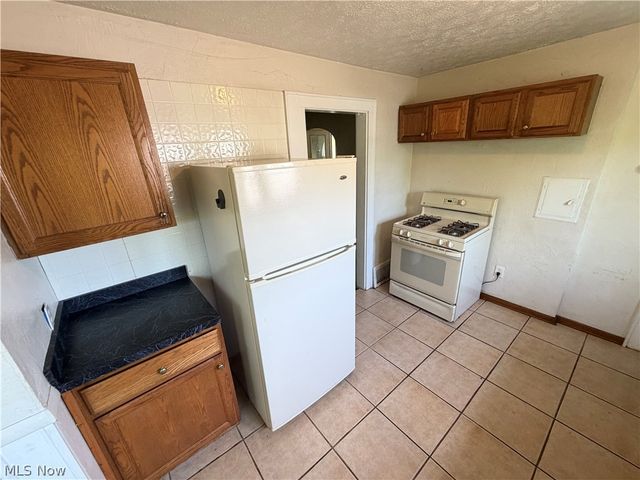 918 Frederick Boulevard, Akron, OH 44320