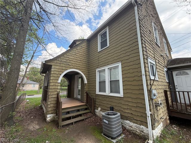 918 Frederick Boulevard, Akron, OH 44320