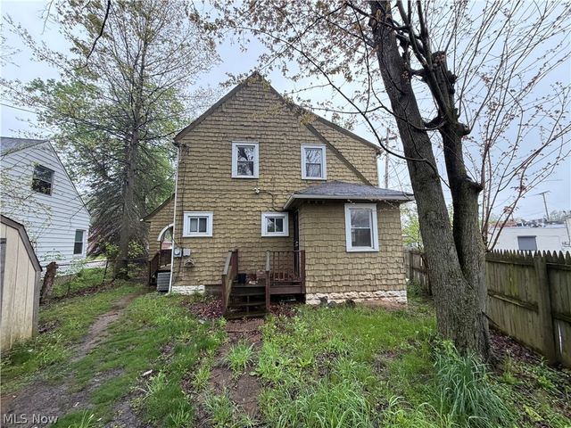 918 Frederick Boulevard, Akron, OH 44320