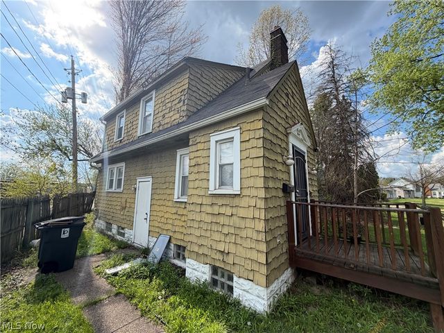 918 Frederick Boulevard, Akron, OH 44320