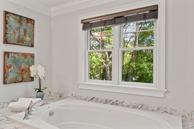 56 Old Marlboro Rd, Concord, MA 01742