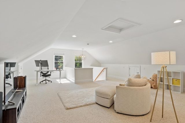 56 Old Marlboro Rd, Concord, MA 01742