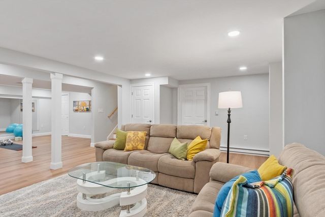 56 Old Marlboro Rd, Concord, MA 01742