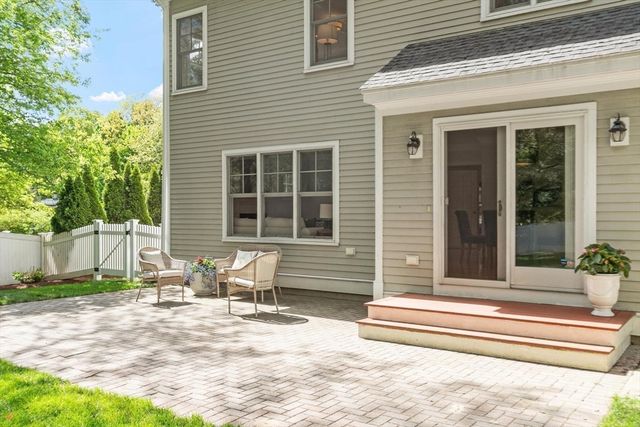 56 Old Marlboro Rd, Concord, MA 01742