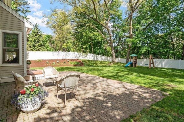 56 Old Marlboro Rd, Concord, MA 01742