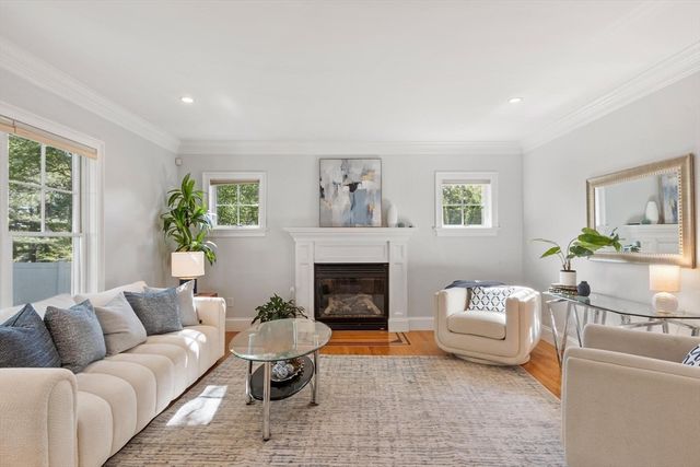 56 Old Marlboro Rd, Concord, MA 01742