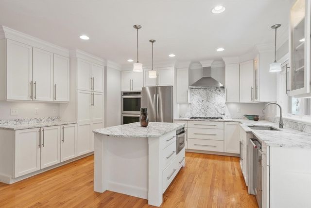 56 Old Marlboro Rd, Concord, MA 01742