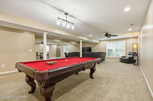 8209 Parker Grant Ct, Louisville, KY 40291