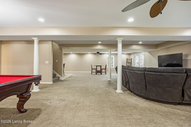 8209 Parker Grant Ct, Louisville, KY 40291
