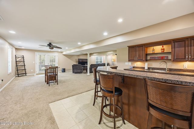 8209 Parker Grant Ct, Louisville, KY 40291