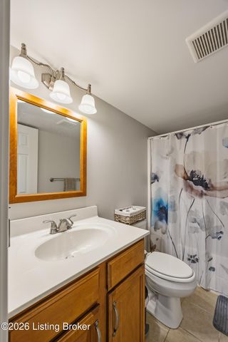 8209 Parker Grant Ct, Louisville, KY 40291