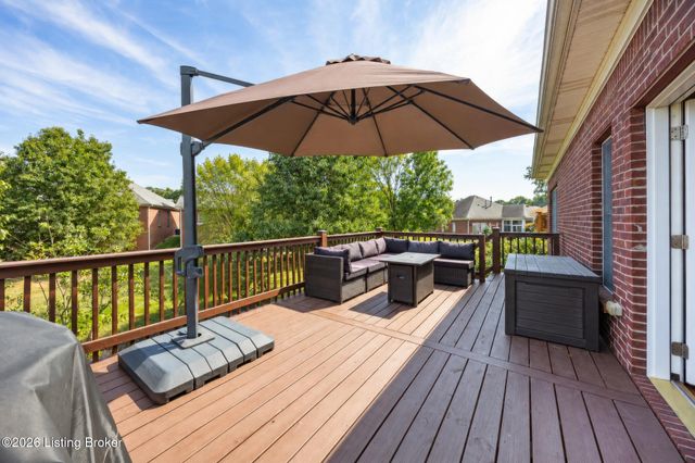 8209 Parker Grant Ct, Louisville, KY 40291