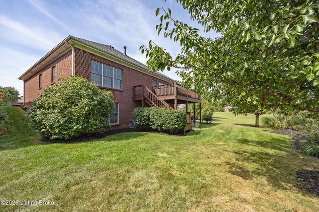 8209 Parker Grant Ct, Louisville, KY 40291