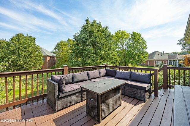 8209 Parker Grant Ct, Louisville, KY 40291