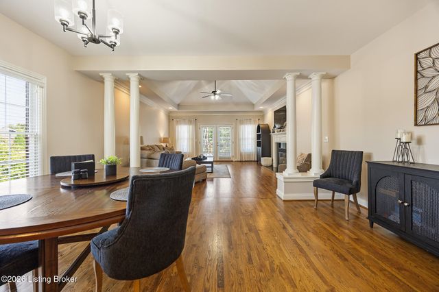 8209 Parker Grant Ct, Louisville, KY 40291