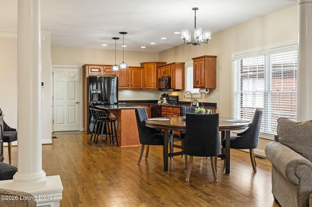 8209 Parker Grant Ct, Louisville, KY 40291