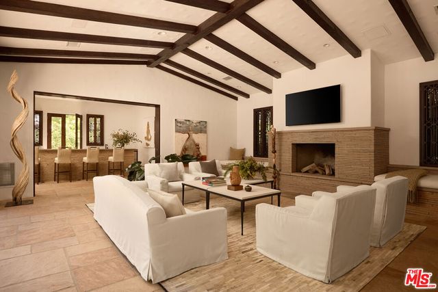 1164 N Doheny Drive, Los Angeles, CA 90069