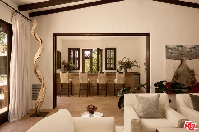 1164 N Doheny Drive, Los Angeles, CA 90069