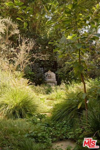 1164 N Doheny Drive, Los Angeles, CA 90069