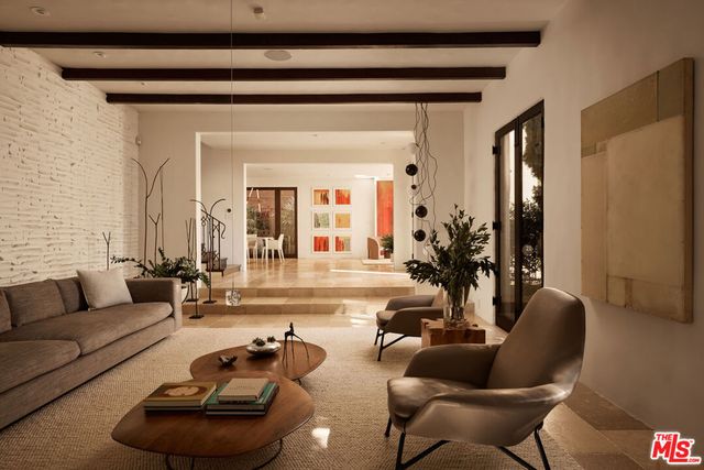 1164 N Doheny Drive, Los Angeles, CA 90069