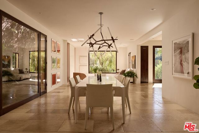 1164 N Doheny Drive, Los Angeles, CA 90069