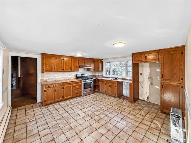 446 Westford St, Dunstable, MA 01827