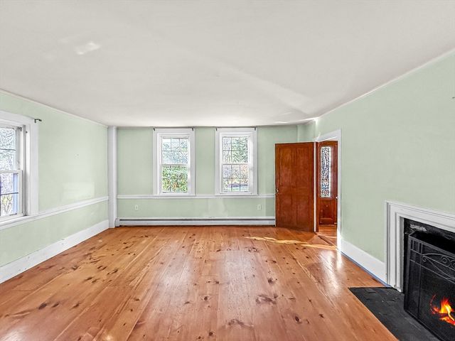 446 Westford St, Dunstable, MA 01827