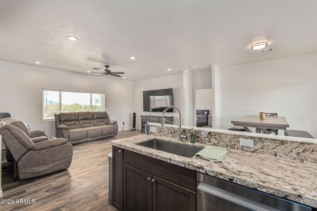 15456 N Twin Lakes Drive, Tucson, AZ 85739