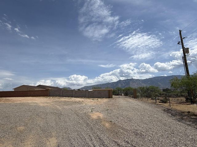 15456 N Twin Lakes Drive, Tucson, AZ 85739