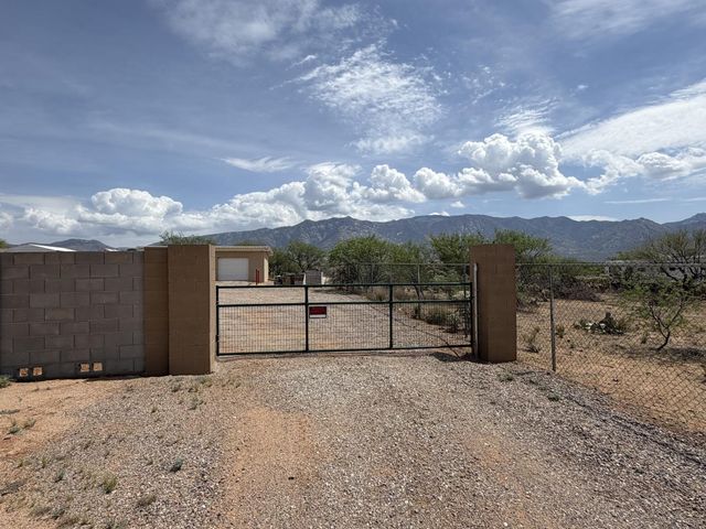 15456 N Twin Lakes Drive, Tucson, AZ 85739