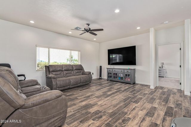 15456 N Twin Lakes Drive, Tucson, AZ 85739