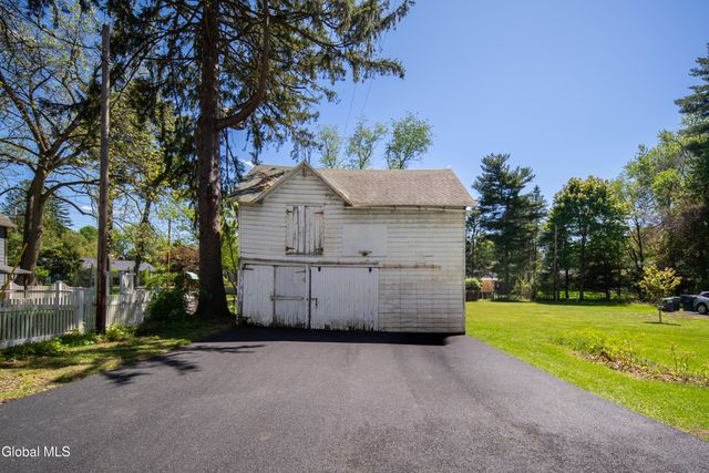 358 Kenwood Avenue, Bethlehem, NY 12054