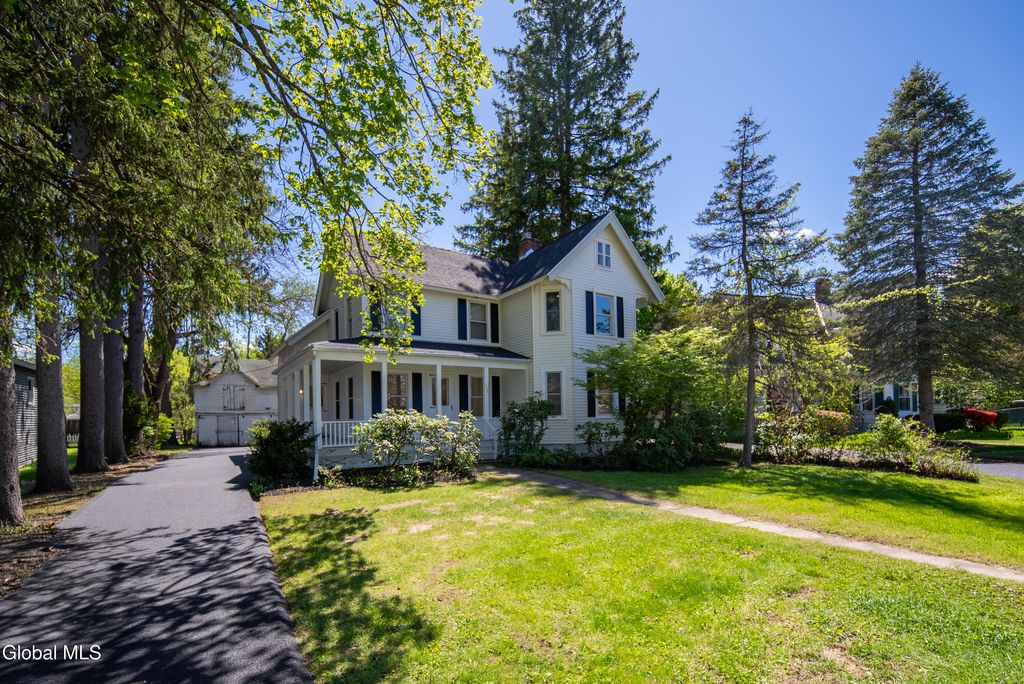 358 Kenwood Avenue, Bethlehem, NY 12054