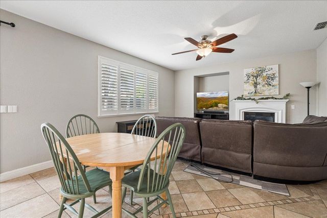 201 Pepper Tree Ct, Roseville, CA 95747