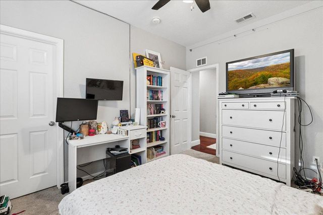 201 Pepper Tree Ct, Roseville, CA 95747