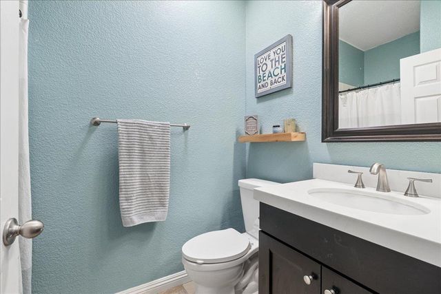 201 Pepper Tree Ct, Roseville, CA 95747