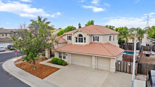 201 Pepper Tree Ct, Roseville, CA 95747