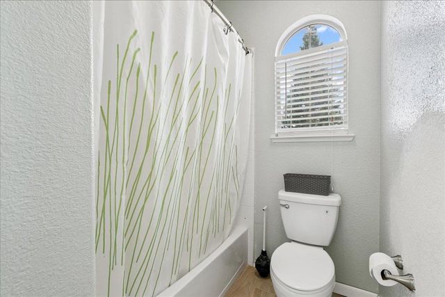 201 Pepper Tree Ct, Roseville, CA 95747