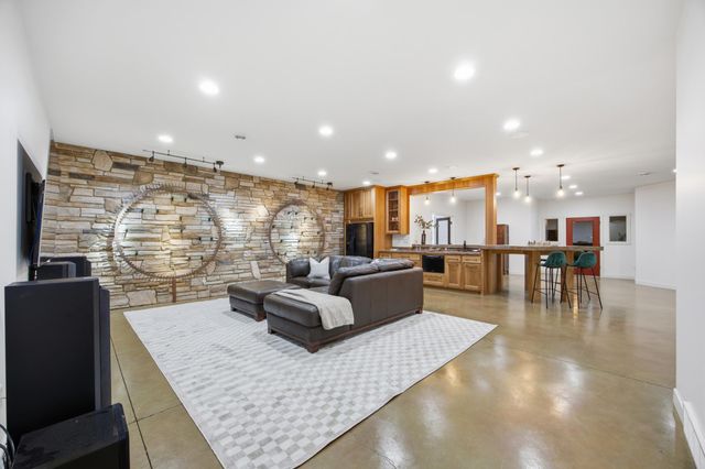 4734 6th Street W, West Fargo, ND 58078