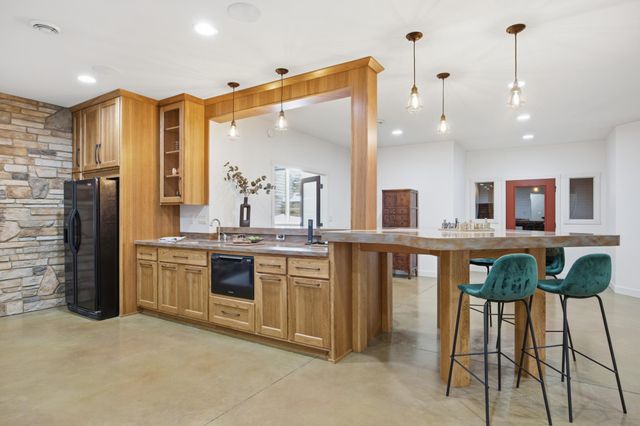 4734 6th Street W, West Fargo, ND 58078