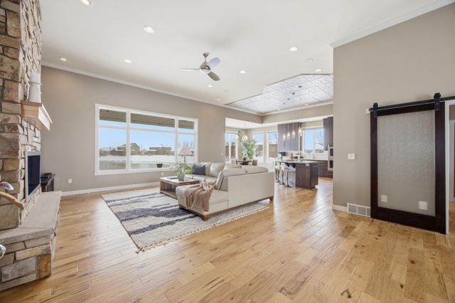 4734 6th Street W, West Fargo, ND 58078